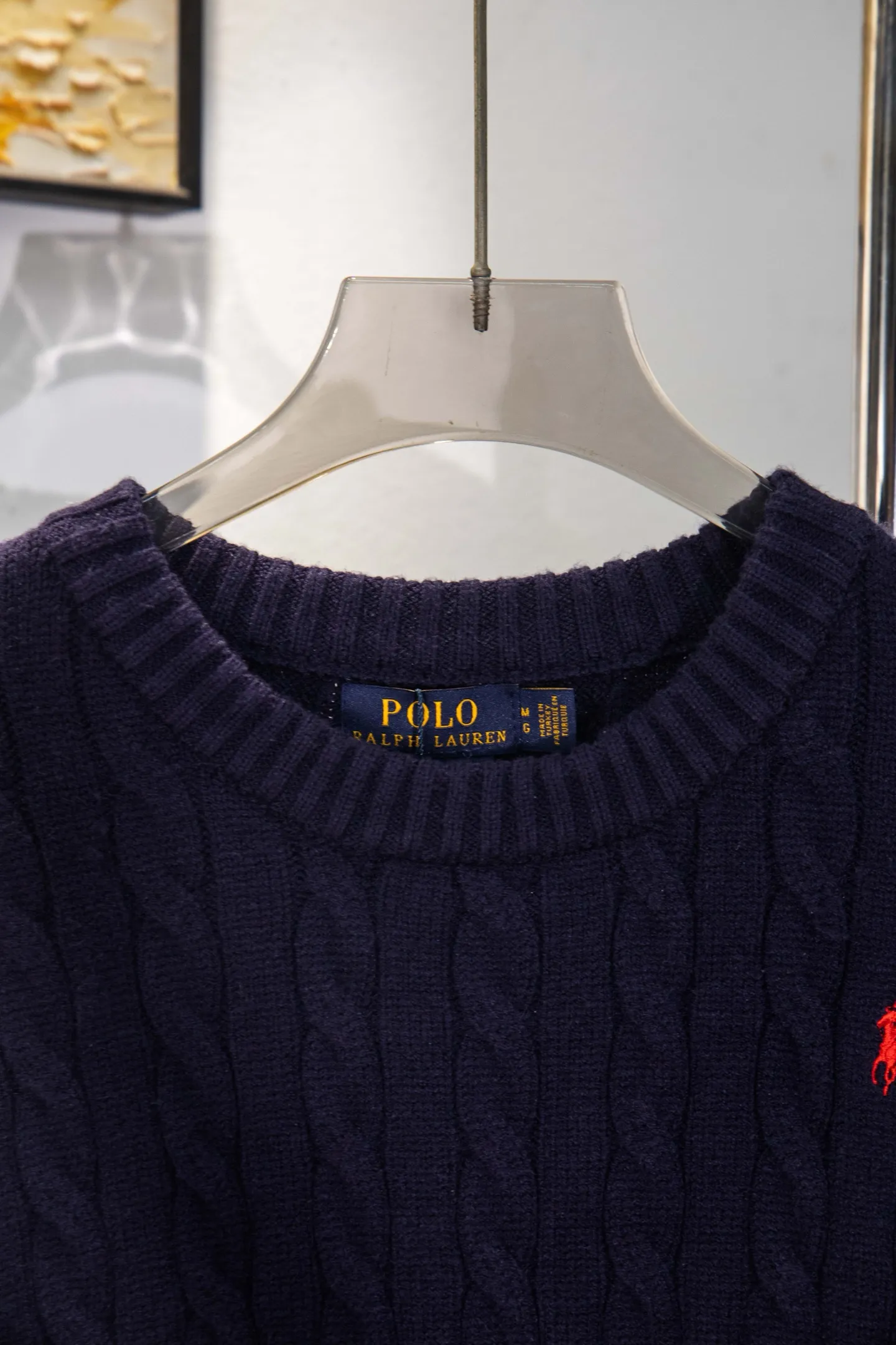 P210 model number: Y195 Ralph Lauren men's round neck sweater men's hemp flower original collar sweater. The version is really good-looking. It can be worn alone or as a jacket to be worn inside or outside. The upper body shows personal fashion charm. Four colors are available. The same style for men and women. A must-see item for new summer products. Tag, hanging grain, washed, packaging bag, full set of accessories. Very good appearance, super exquisite workmanship. Size: S-XL